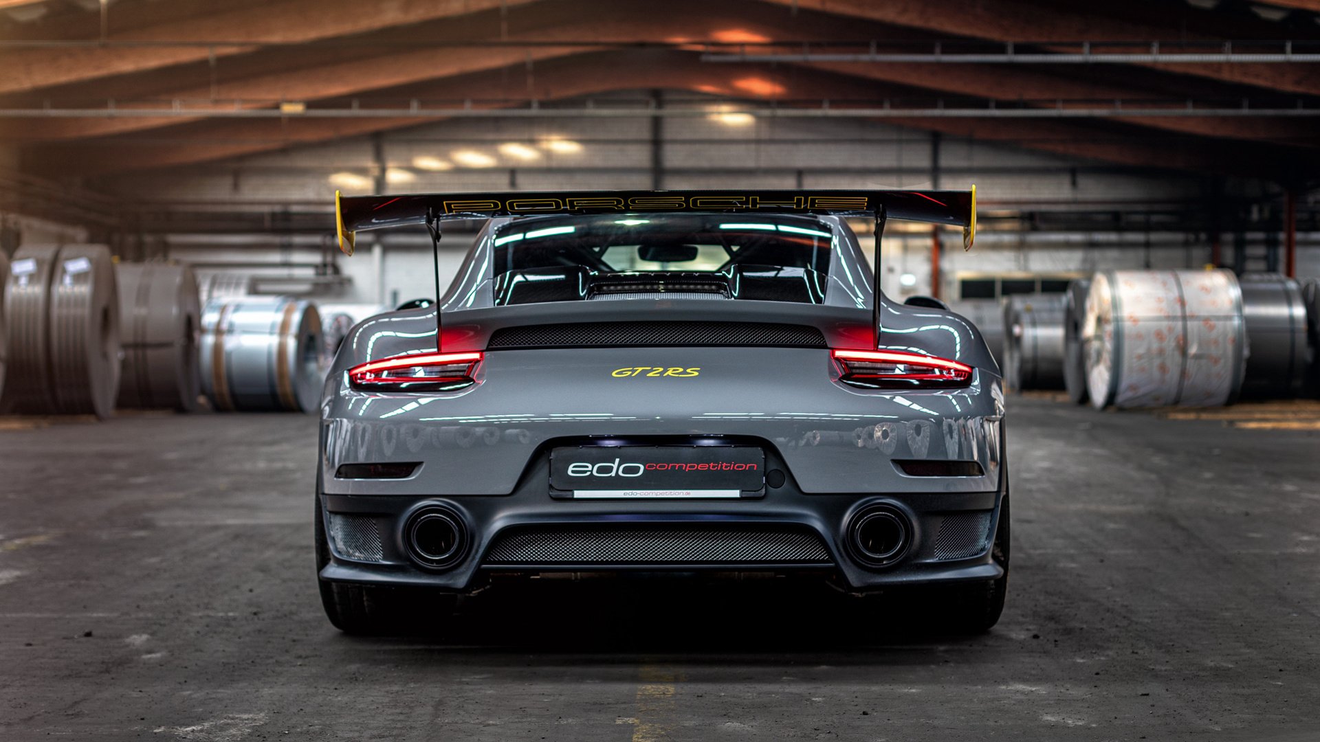 开云网站-山野采蘑菇徒步，与大自然亲密接触，山上采蘑菇