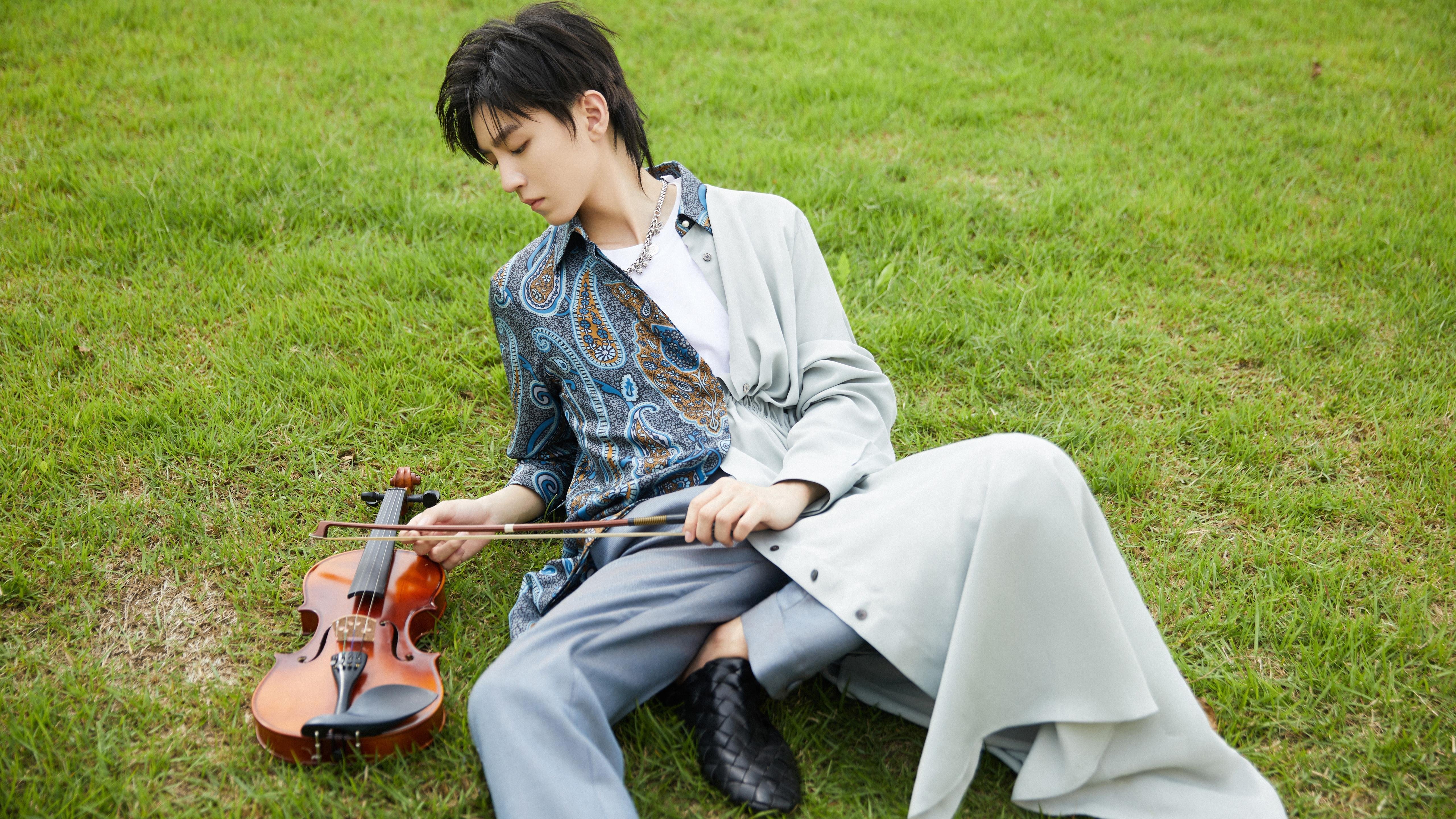 国际比赛中，某队势如破竹，取得胜利，在国际比赛中多次获第一名